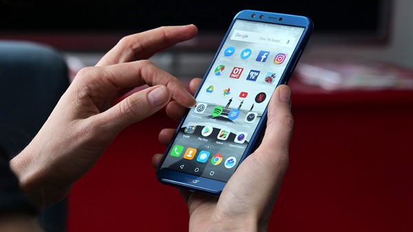 Bursa-Huawei-Apple-Xiaomi-Servis